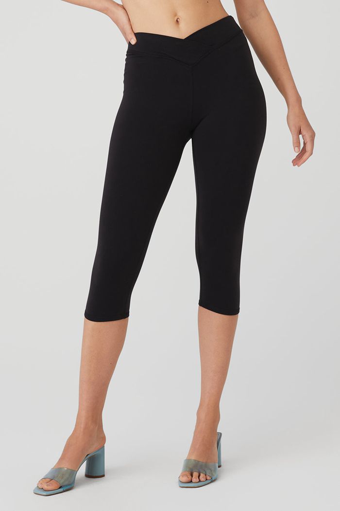 Alo Yoga Airbrush V-Cut Define Capri Women's Pants Black | 82XYKQVPT