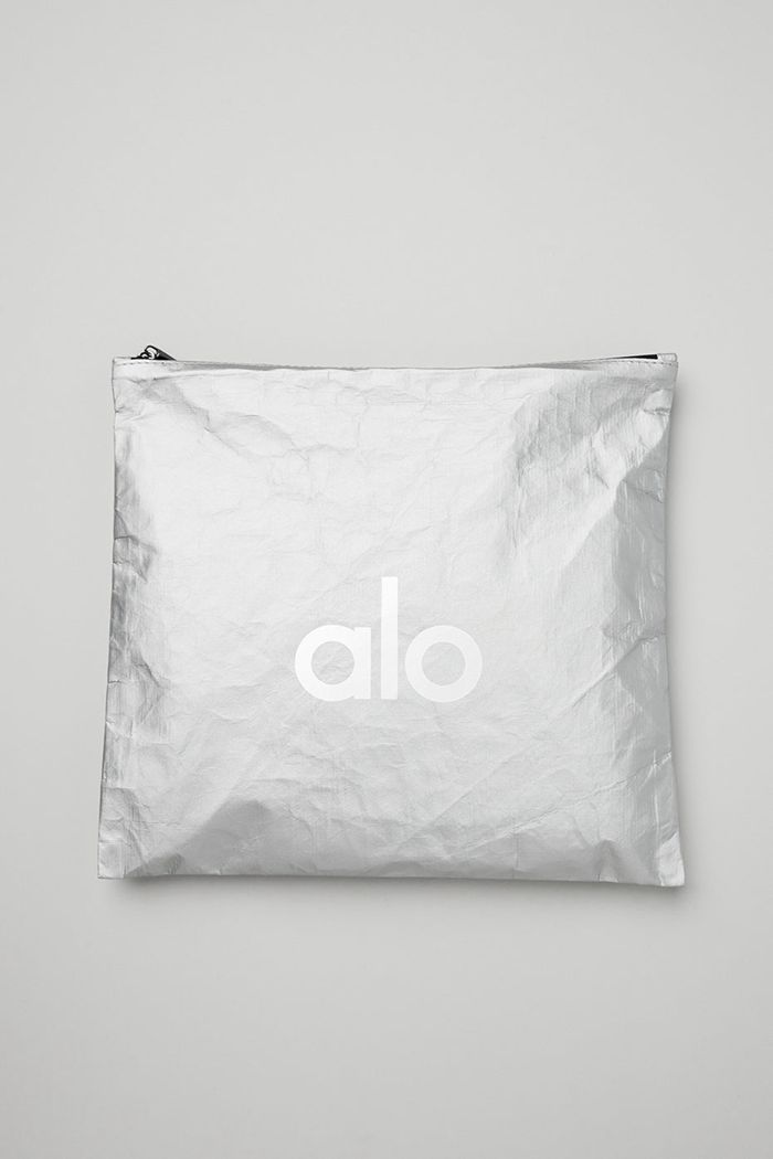 Alo Yoga Keep It Dry Fitness Zip Pouch Women's Bags Silver | 48NVMGEAB