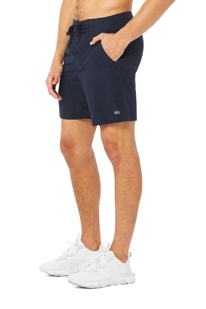 Alo Yoga Plow Board Men's Short Black | 02DENOSCG