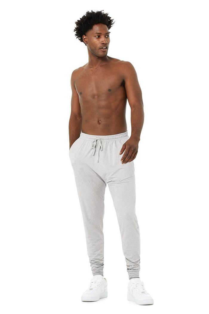 Alo Yoga Revitalize Men's Pants Grey | 05CEPZRMS