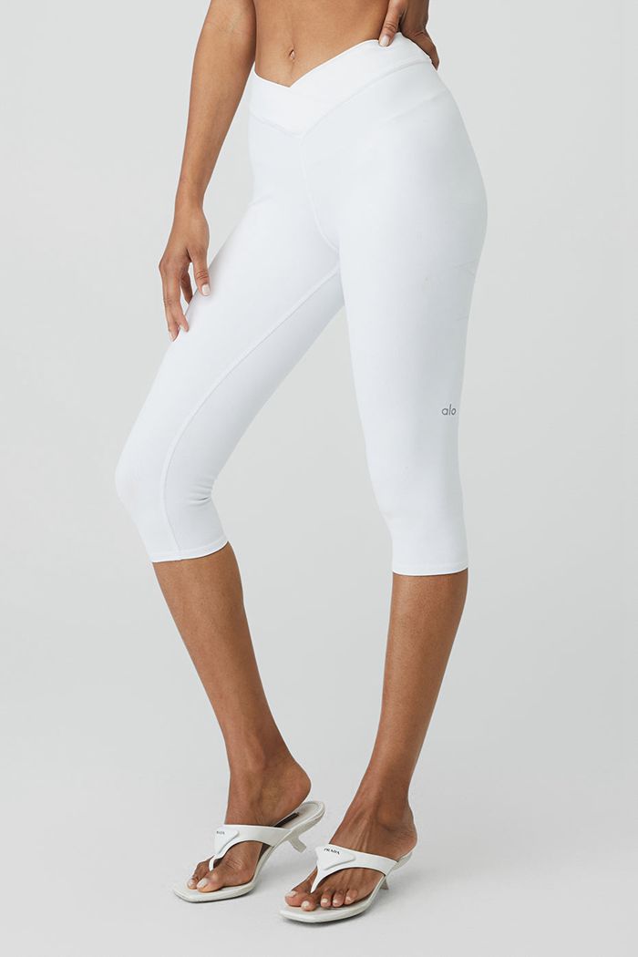 Alo Yoga Airbrush V-Cut Define Capri Women's Pants White | 40PVFOERK