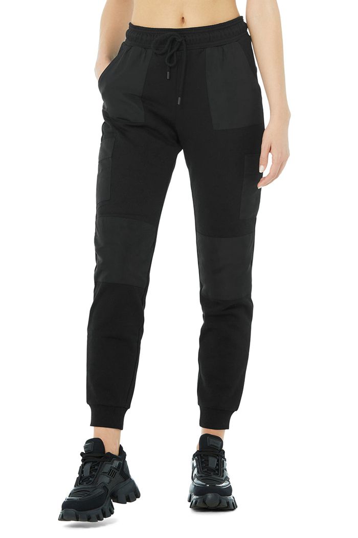 Alo Yoga Cargo Jogger Women\'s Pants Black | 23ORMICHU