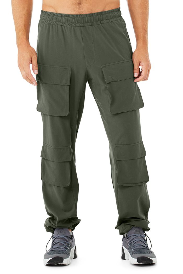 Alo Yoga Cargo Venture Men\'s Pants Dark Green | 27ZQSYORU