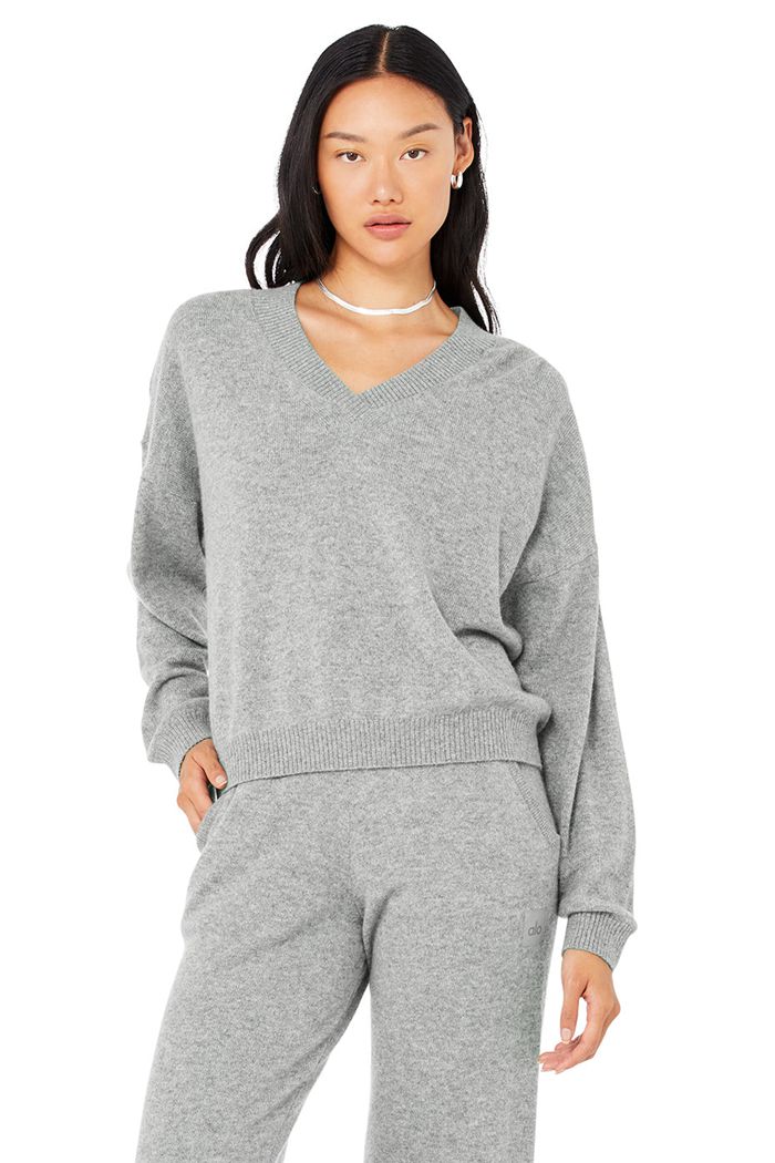 Alo Yoga Cashmere Jet Set V-Neck Women\'s Pullover Grey | 75NZFLCMV