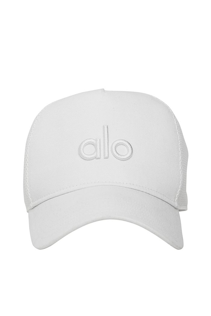 Alo Yoga District Trucker Men's Hats White | 21FQBHKLJ