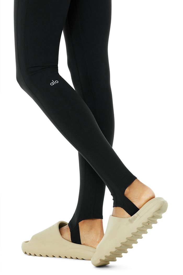 Alo Yoga High-Waist Winter Warmth Plush Stirrup Women's Leggings Black | 43TXCWVBH