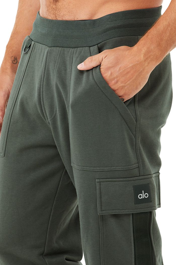 Alo Yoga Highline Cargo Sweat Men's Pants Dark Green | 04IONREHC