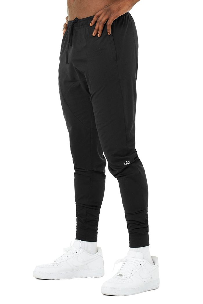 Alo Yoga Revitalize Men's Pants Black | 07TOWGKCD