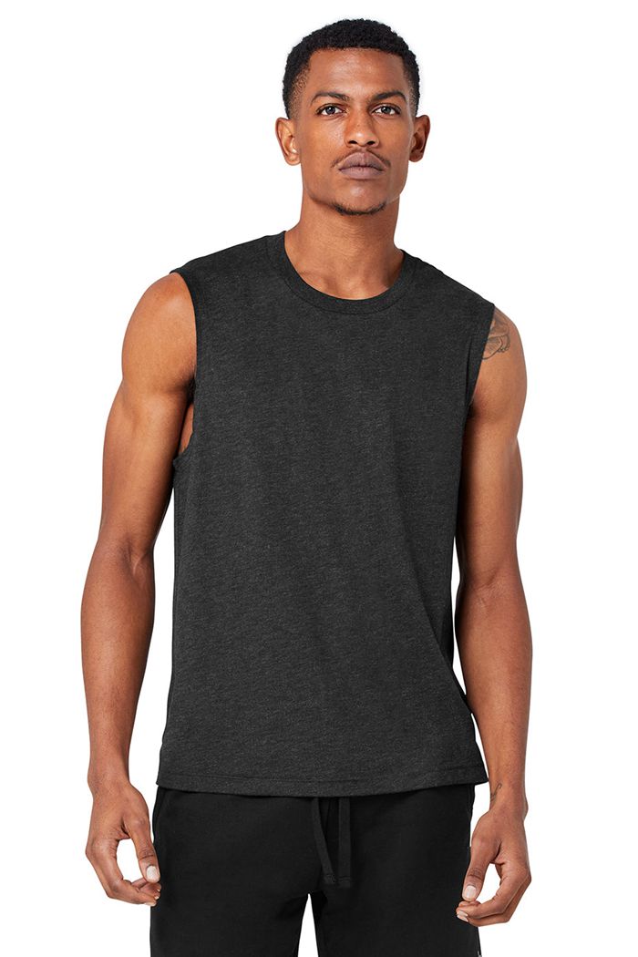 Alo Yoga The Triumph Muscle Men\'s Tank Tops Black | 98HZPULTR